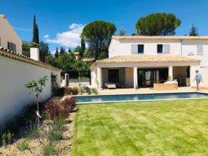 jolie maison piscine